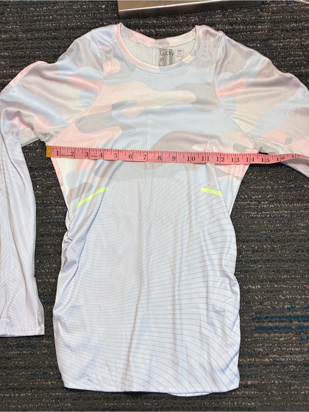 Lucky in Love Tennis Long Sleeve Camo Performance Top XS Pink Gray - Picture 8 of 8
